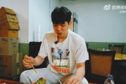 不要果子🤣！杨瀚森狂炫煎饼：我跟我琦哥也是梦幻联动了~